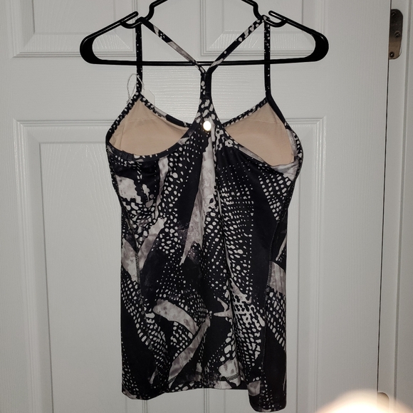 Lululemon Power Y Tank - Picture 5 of 7